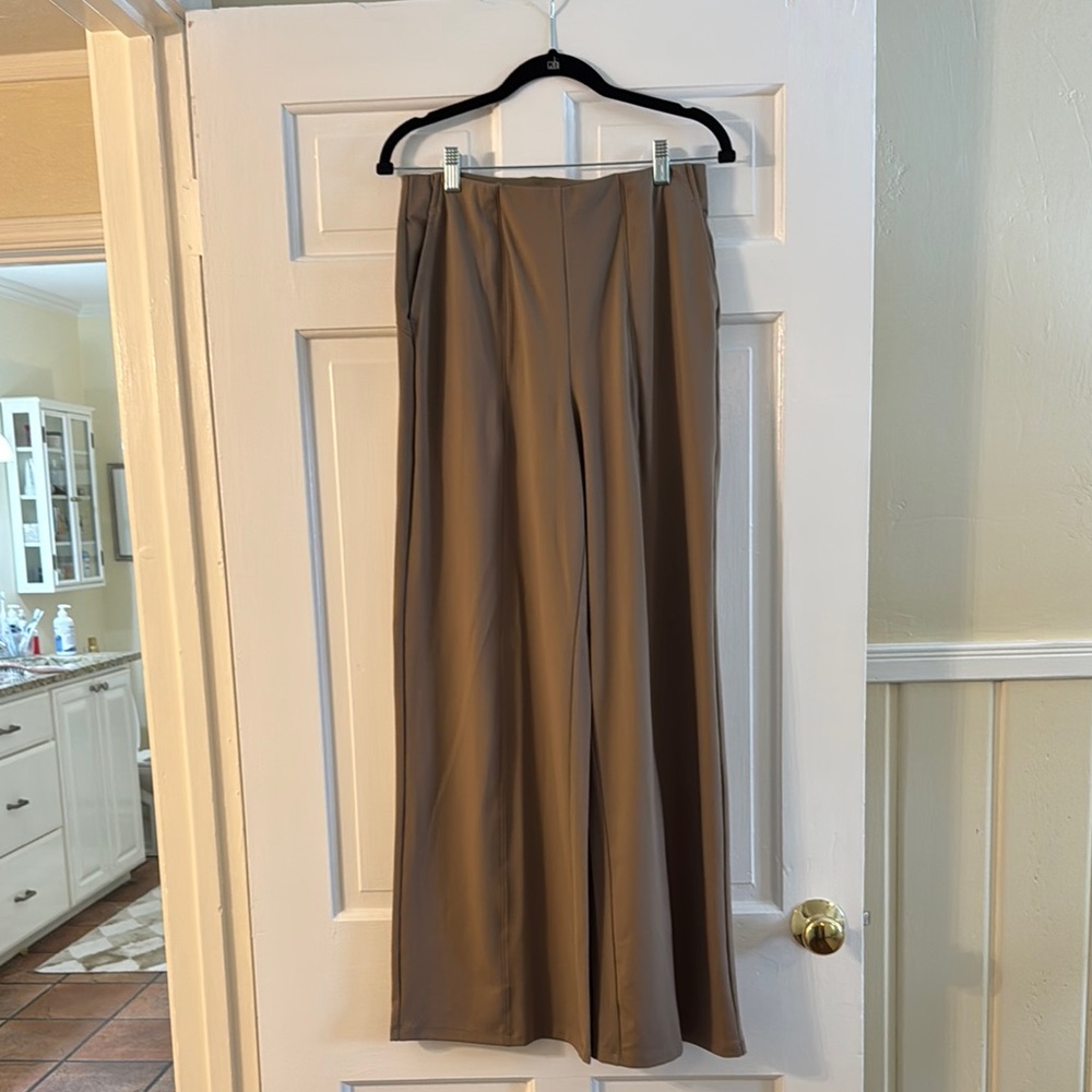 Elegant Tan Wide-Leg Trousers